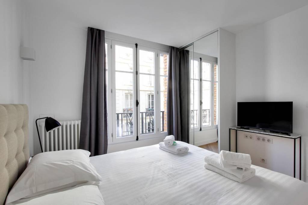 Pick A Flat'S Apartments In Saint Michel - Rue Du Sommerard Париж Екстер'єр фото